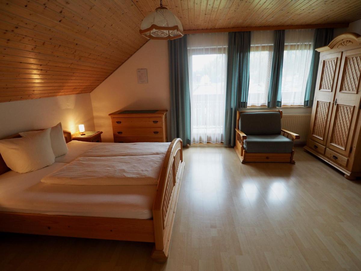 Gasthof Zum Gruenen Specht Oberzeiring Exteriör bild