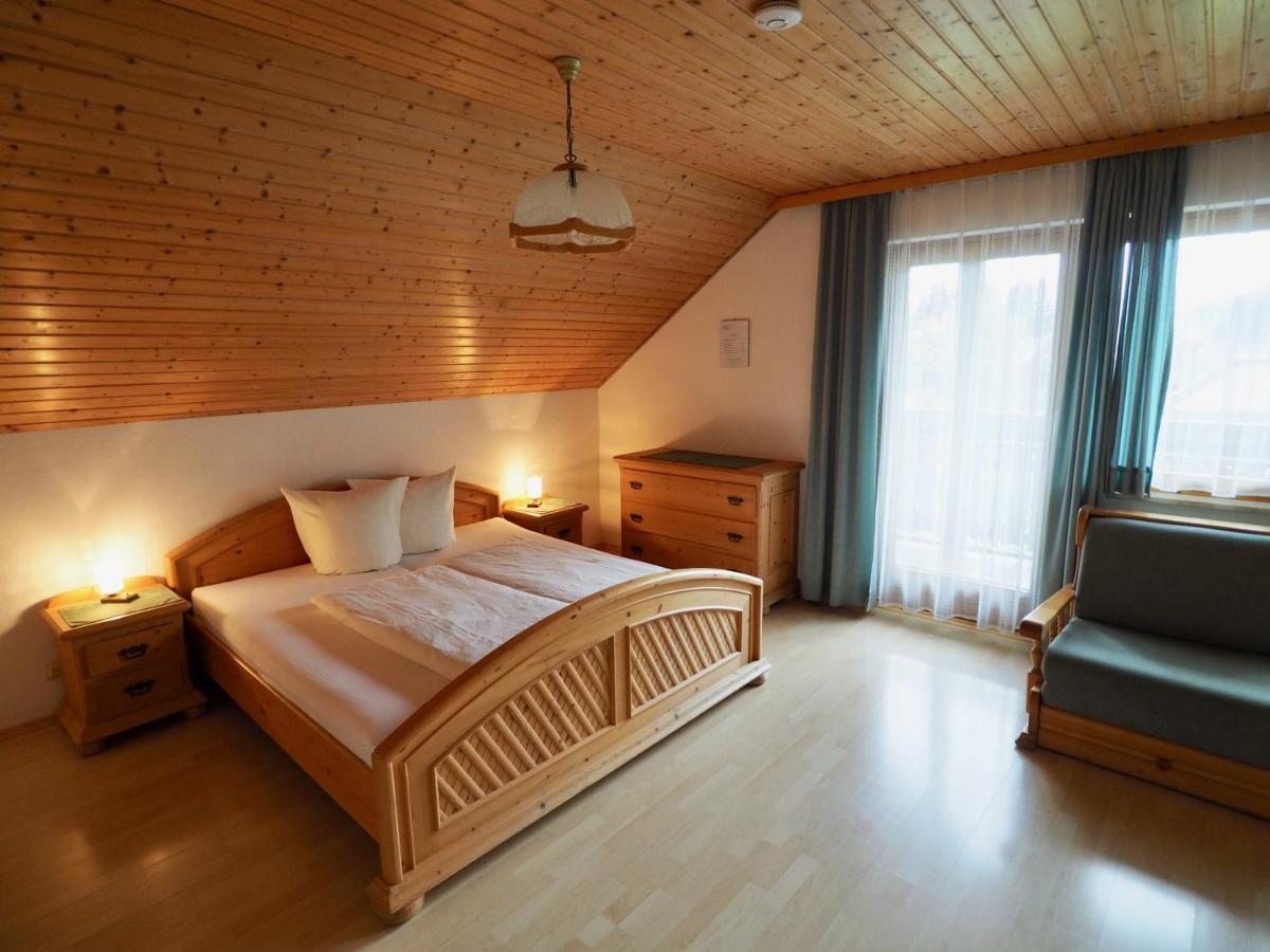 Gasthof Zum Gruenen Specht Oberzeiring Exteriör bild